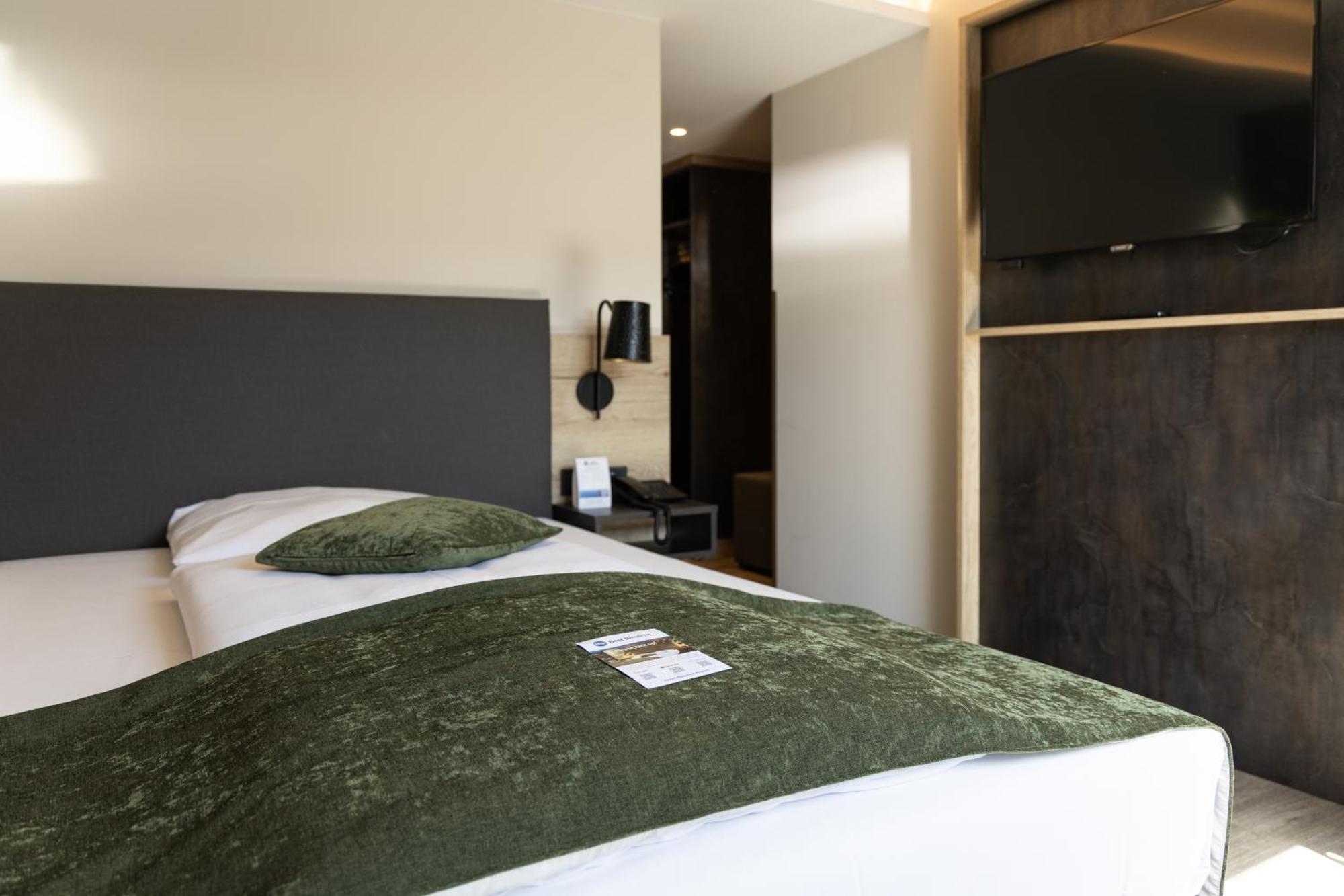 Standard Single Room,1606542921:JPEG